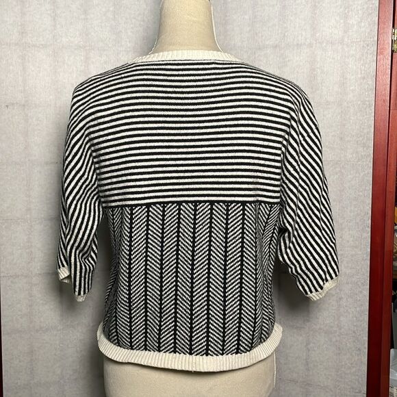 C. Wonder Black and White Striped Cropped Pullover Sweater (Size: Medium) - Picture 2 of 11